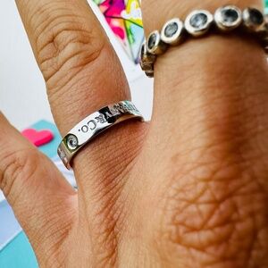 Tiffany & Co. 4mm Band ring in Platinum with Round Brilliant Diamonds, Sz 6.25